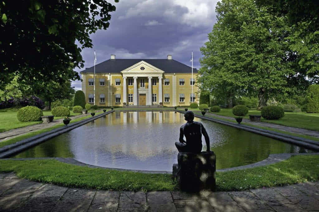 Karlstad, manor house, pond, SD Desktop Wallpaper