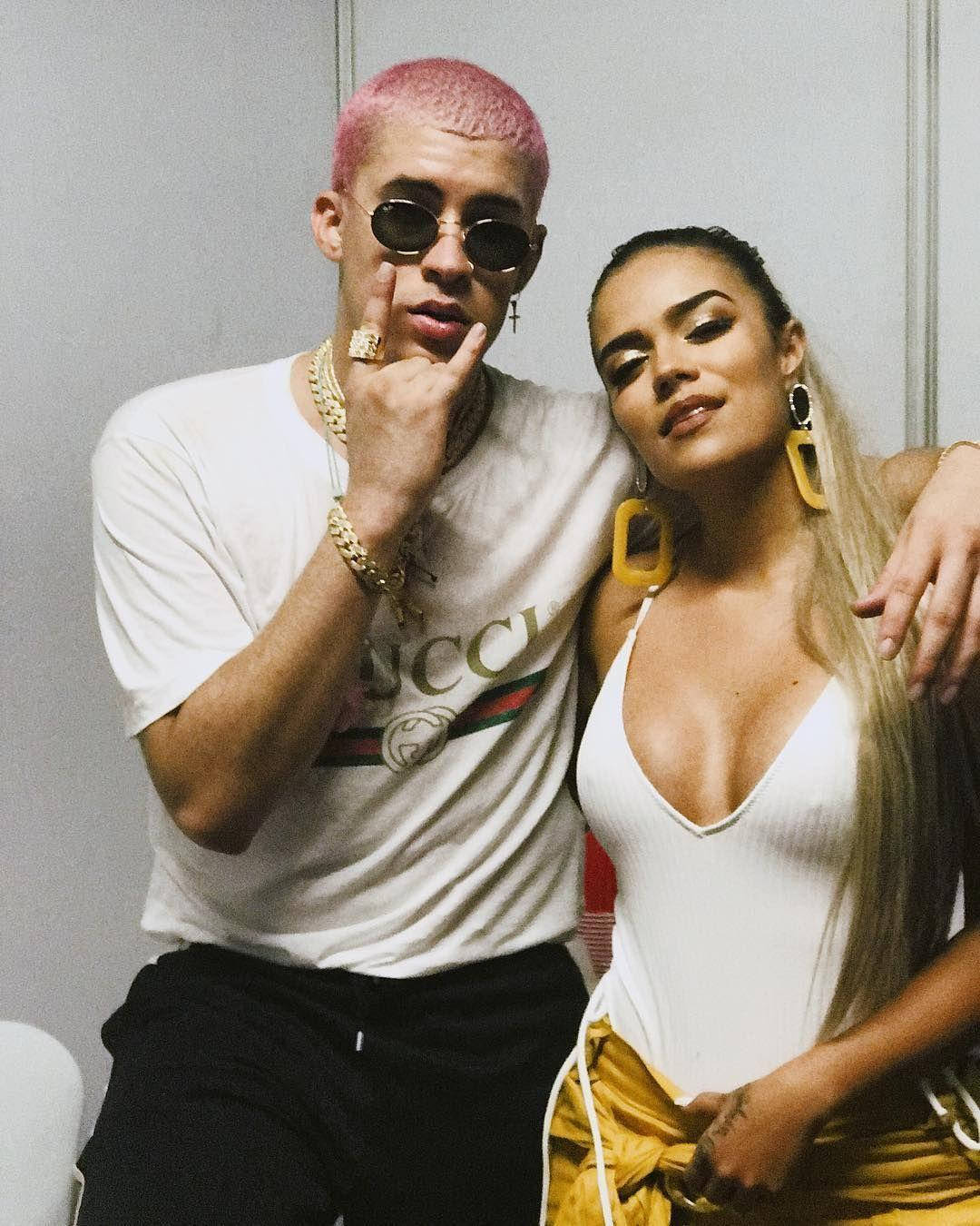 Karol G, Gucci tee, pink-haired man, HD Phone Wallpaper
