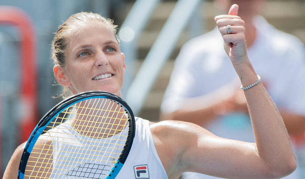 Karolina Pliskova, thumbs up, tennis player, SD Desktop Wallpaper