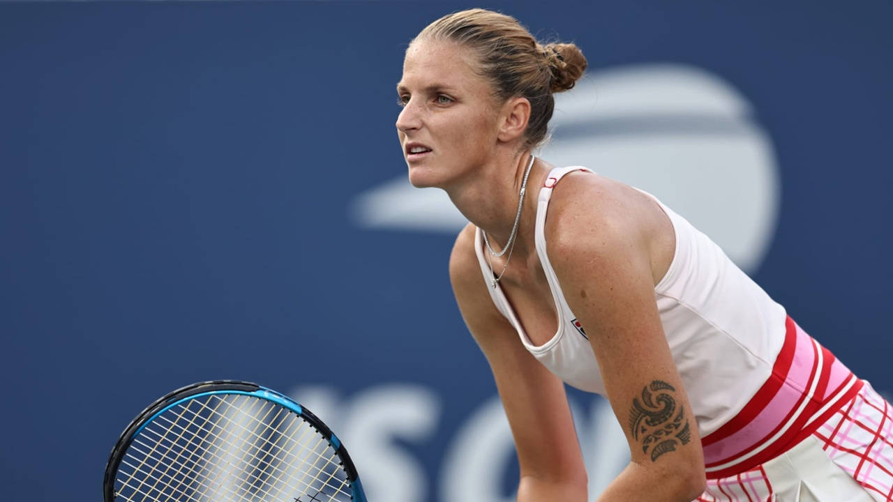 Karolina Pliskova, white and red gear, racket, HD Desktop Wallpaper