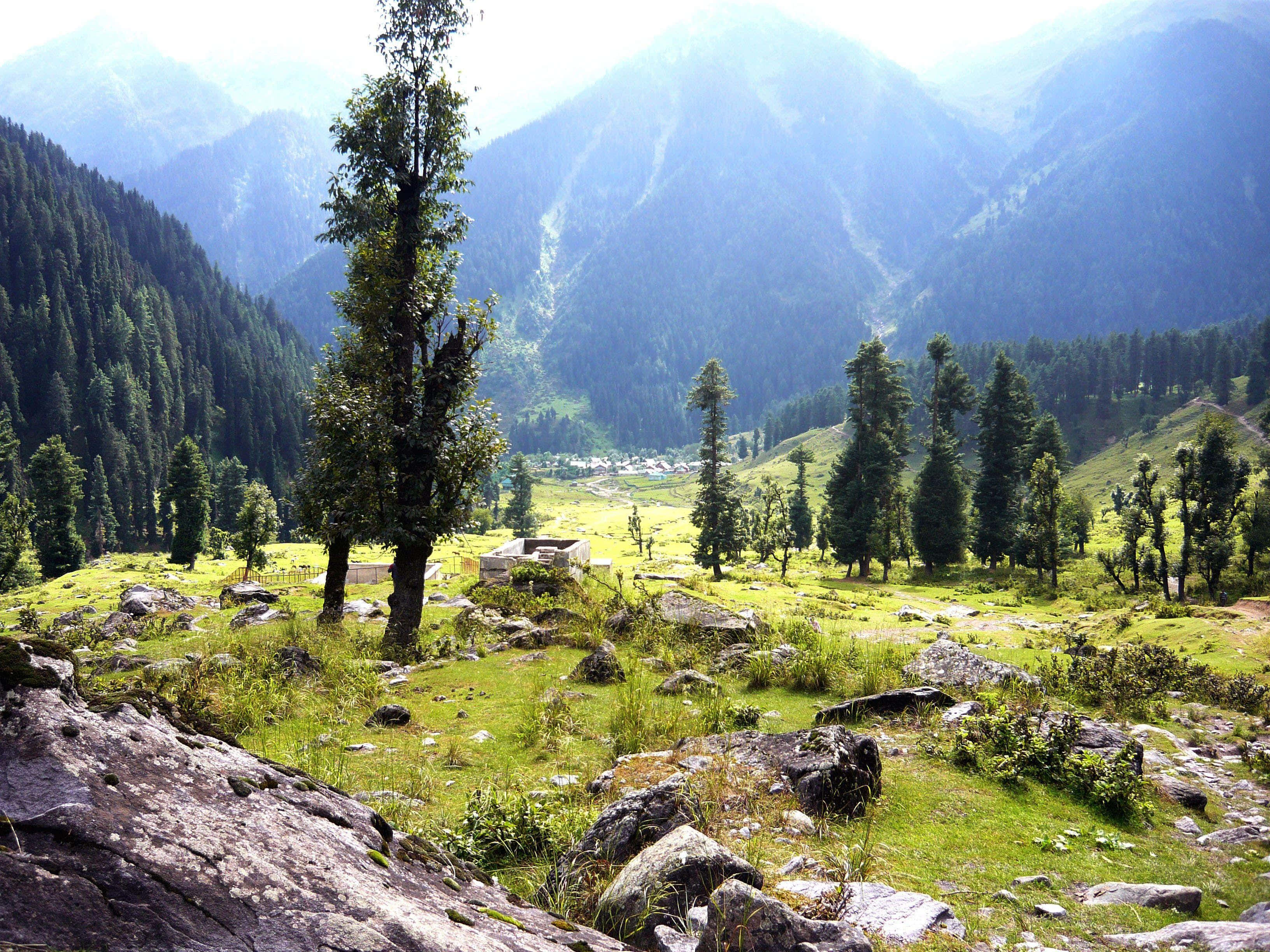 Kashmir, valley, sunlit, 2K Desktop Wallpaper