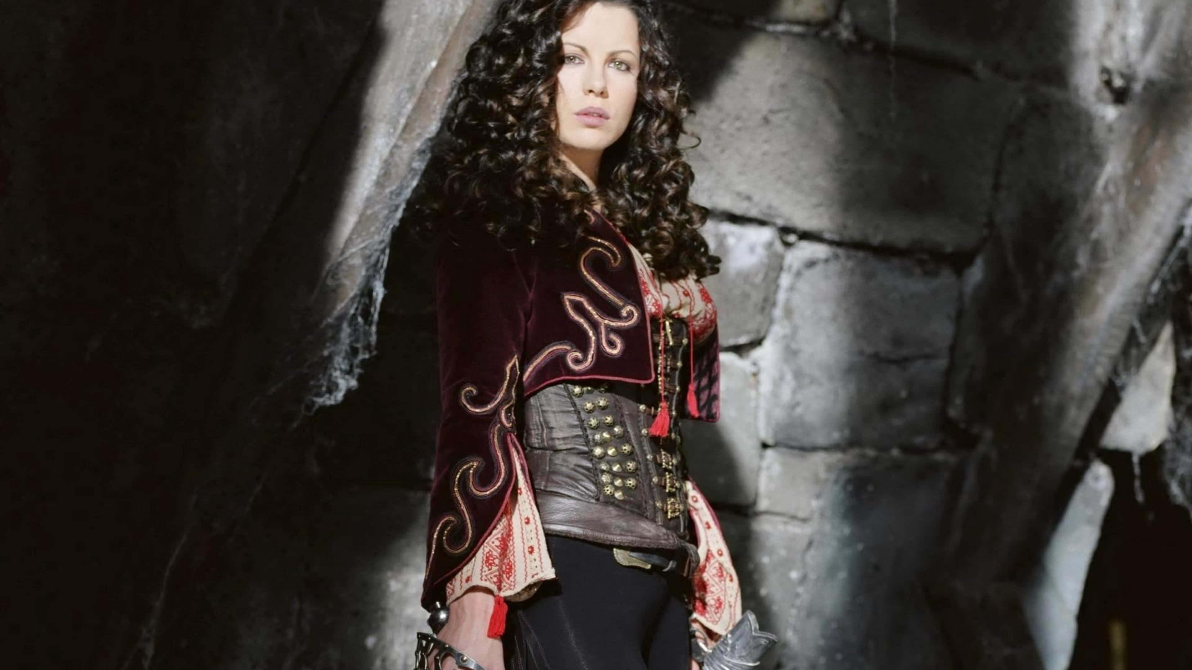 Kate Beckinsale, maroon velvet jacket, gold embroidery, 4K Desktop Wallpaper