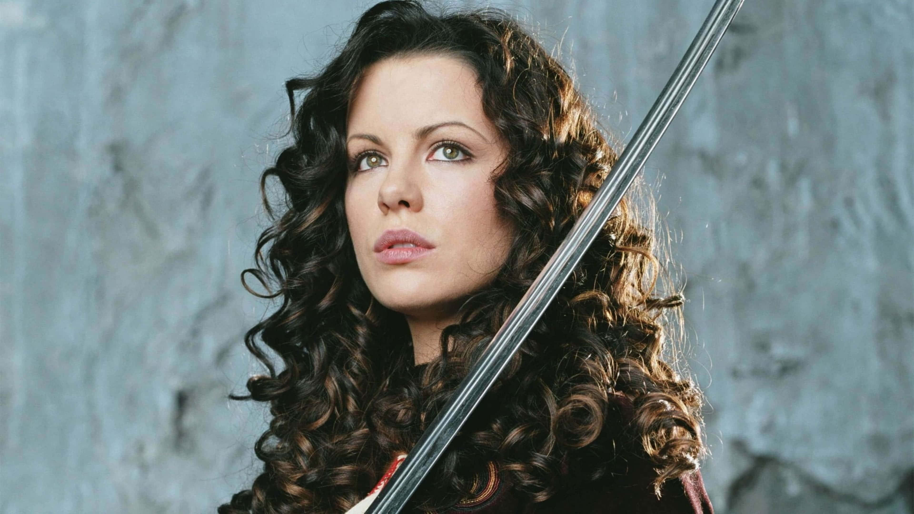 Kate Beckinsale, action pose, sword, 4K Desktop Wallpaper