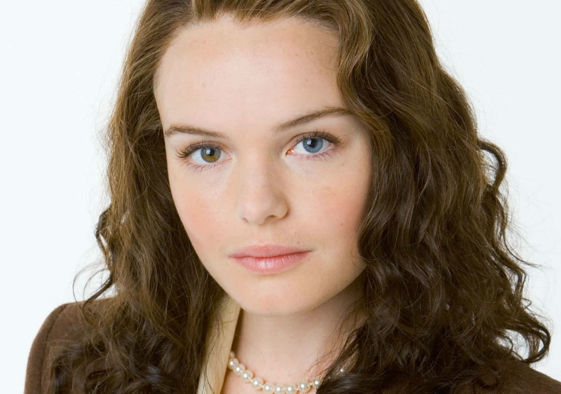 Kate Bosworth, heterochromia, wavy brown hair, HD Desktop Wallpaper