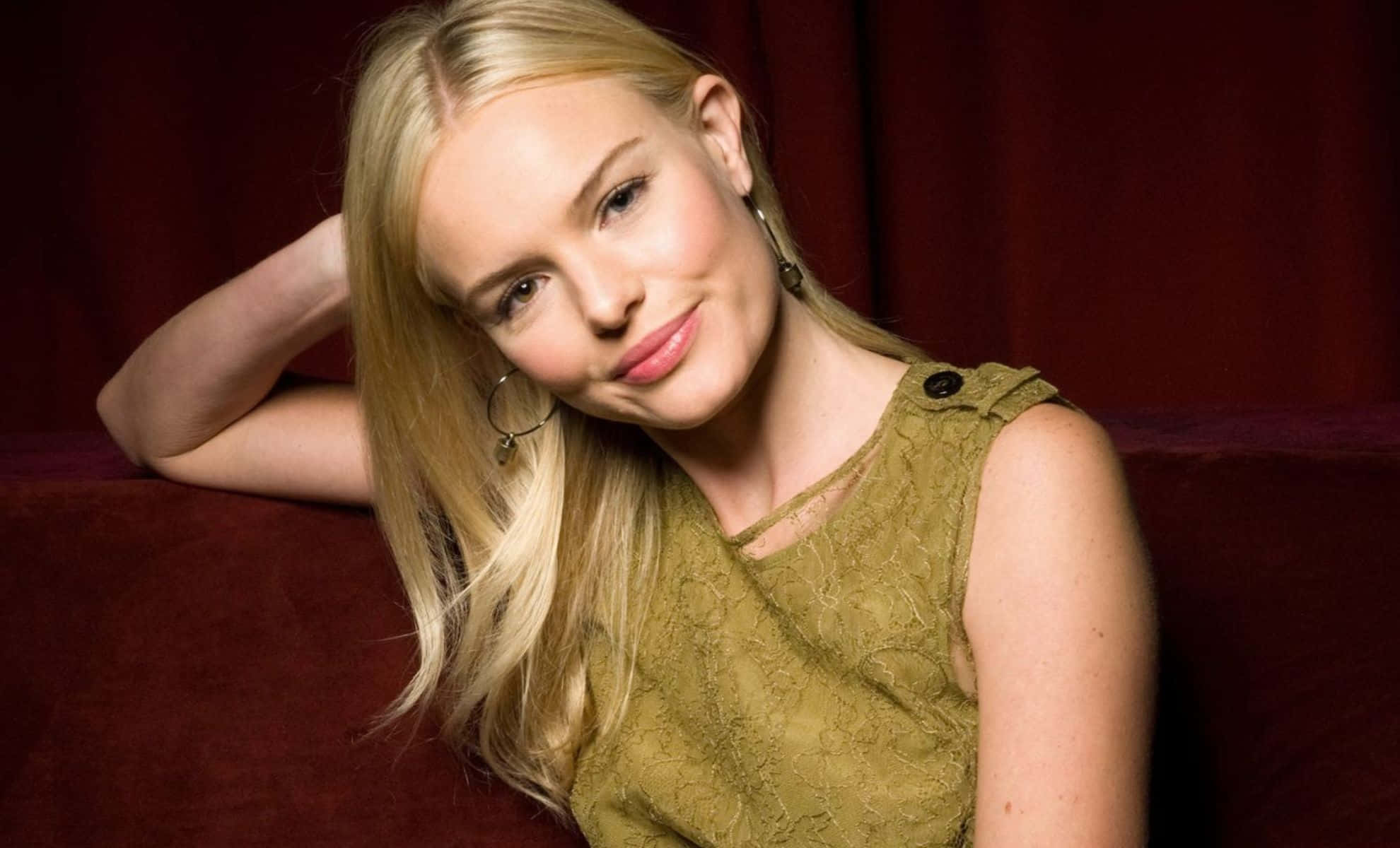 Kate Bosworth, green lace top, deep red velvet couch, Full HD Desktop Wallpaper