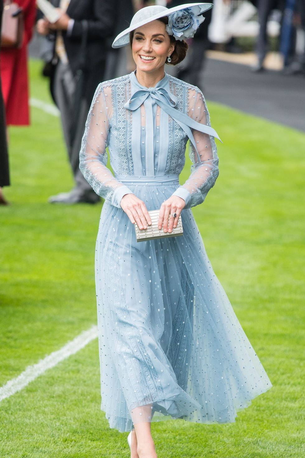 Kate Middleton, blue ascot dress, light blue lace dress, HD Phone Wallpaper