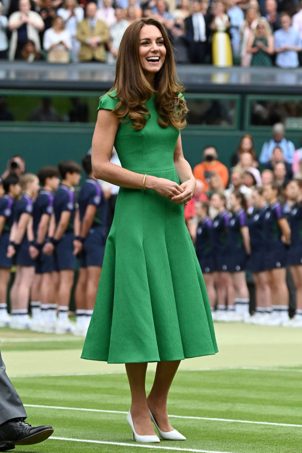 Kate Middleton, kelly green dress, grass tennis court, HD Phone Wallpaper