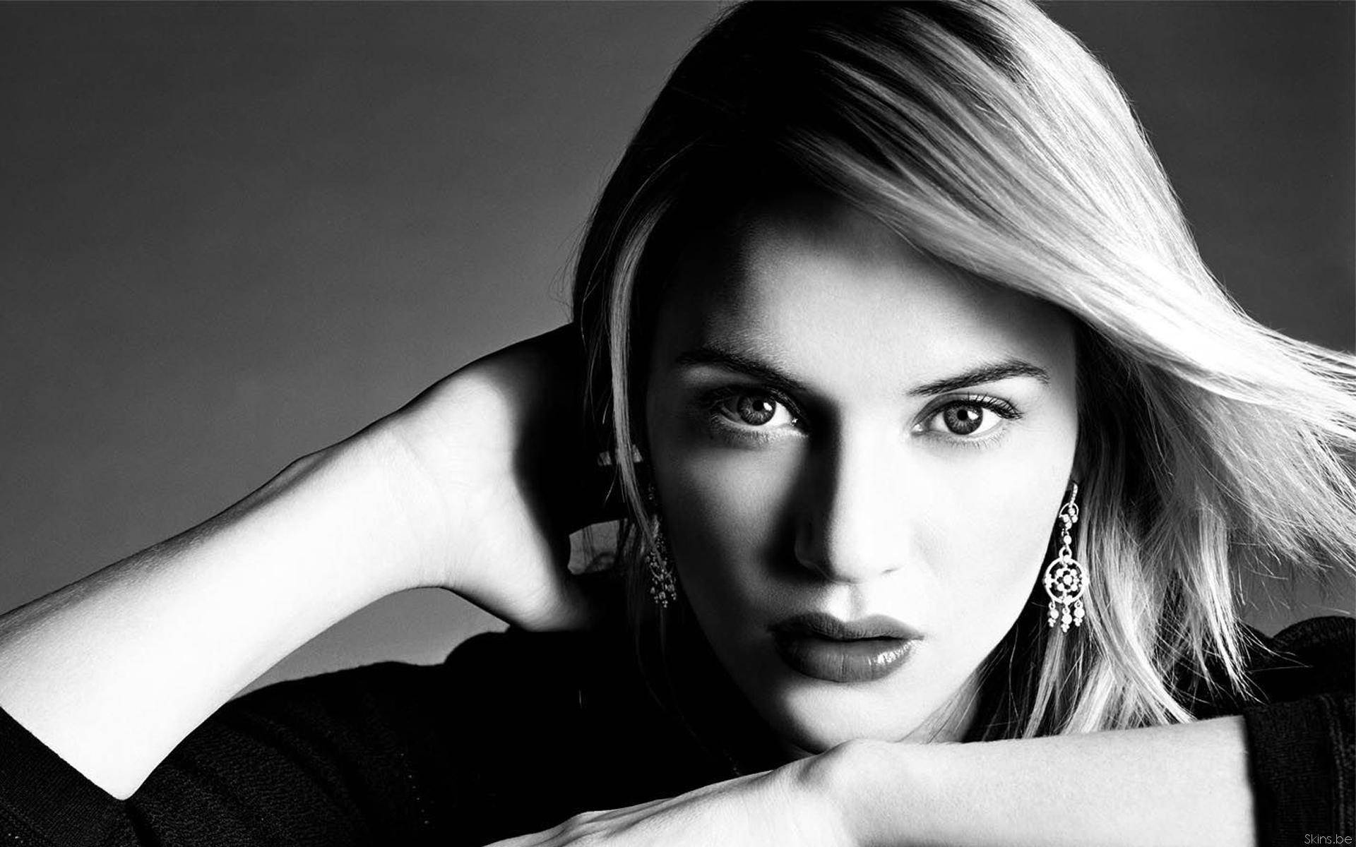 Kate Winslet, black and white portrait, blonde woman, Full HD Desktop Wallpaper