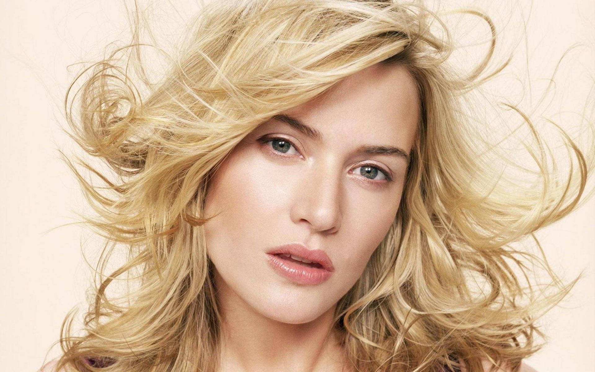 Kate Winslet, fine golden blonde hair, intense blue eyes, Full HD Desktop Wallpaper