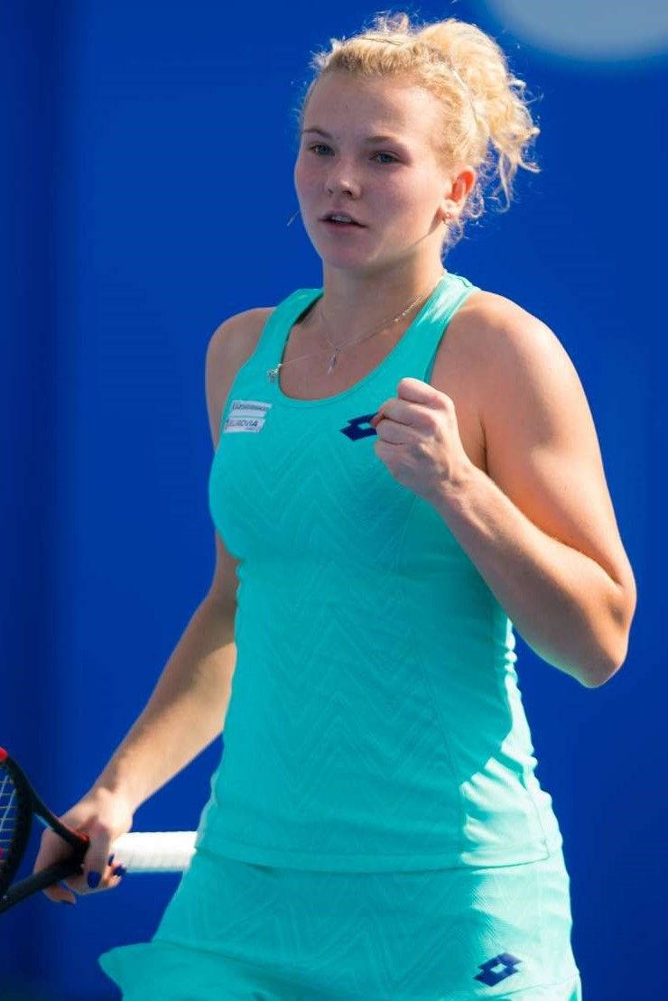 Katerina Siniakova, teal outfit, vibrant blue court, SD Phone Wallpaper