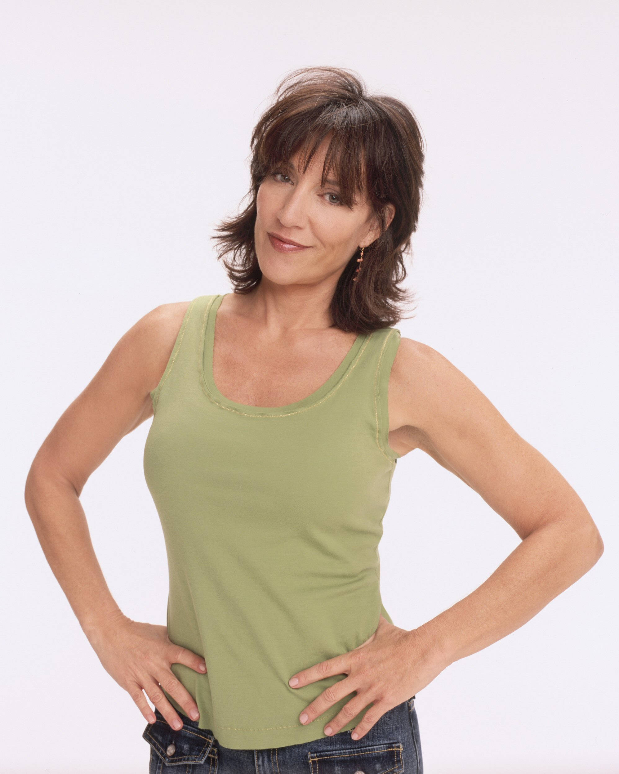 Katey Sagal, short brown hair, green tank top, Full HD Phone Wallpaper