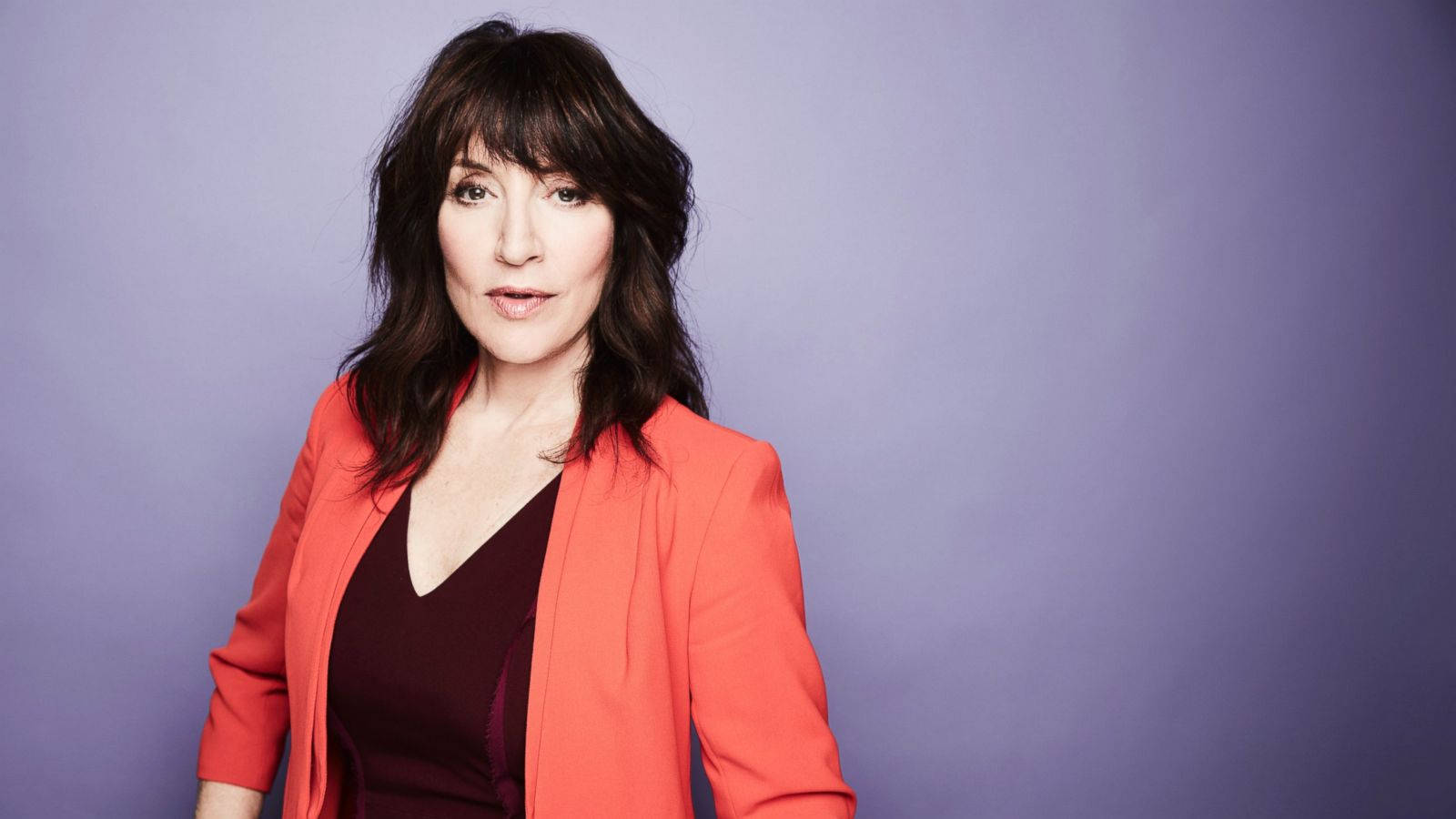 Katey Sagal, red blazer, dark top, HD Desktop Wallpaper