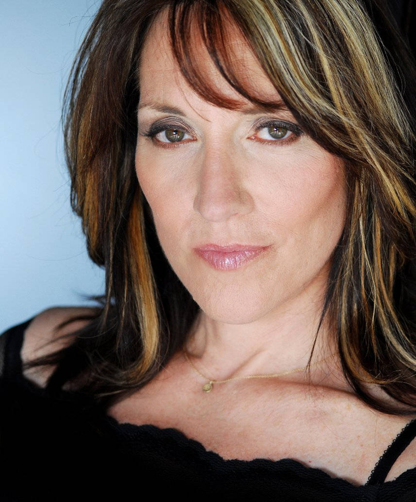 Katey Sagal, brown and blonde hair, black top, SD Phone Wallpaper