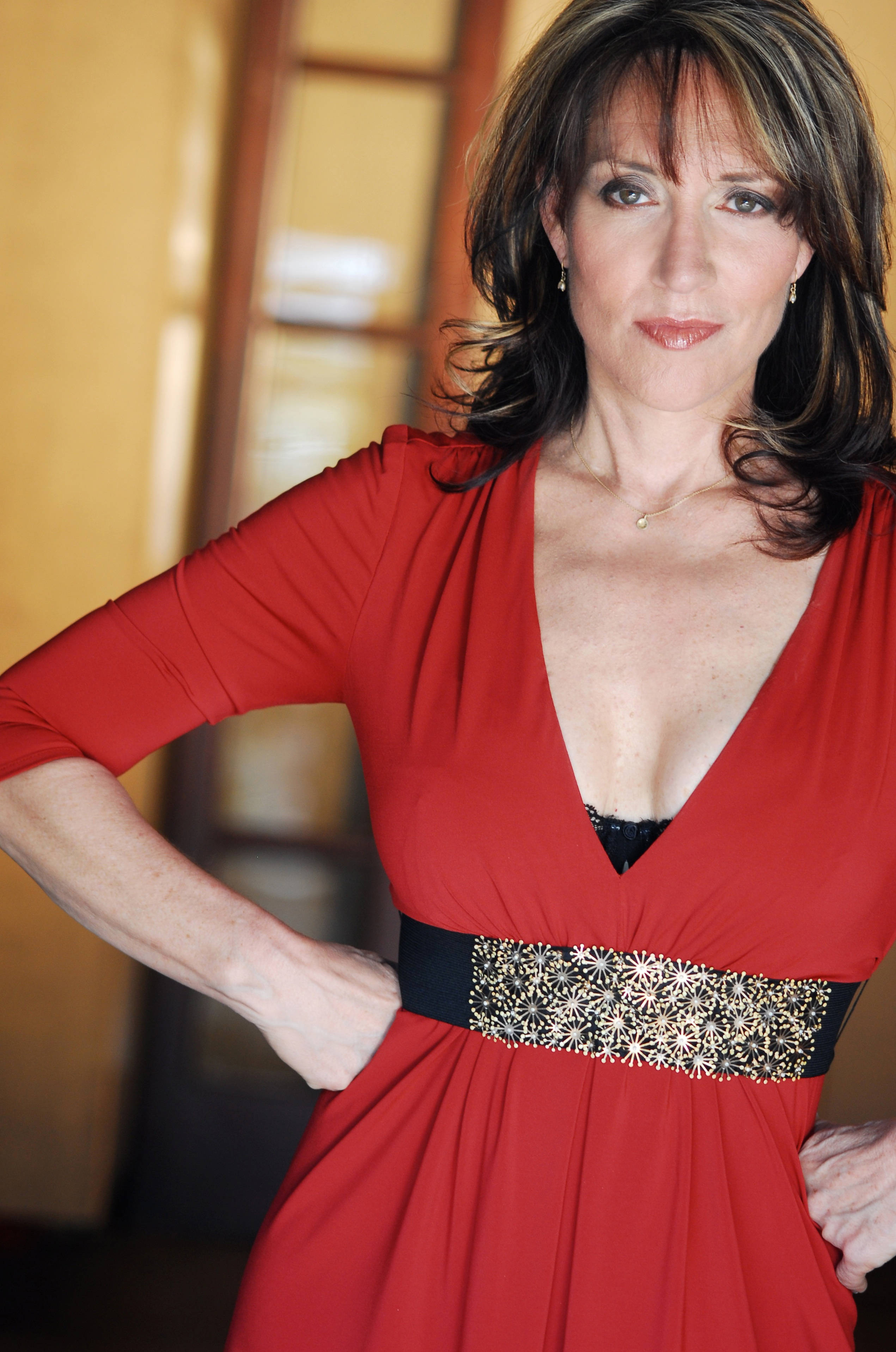 Katey Sagal, vibrant red dress, jeweled belt, 2K Phone Wallpaper
