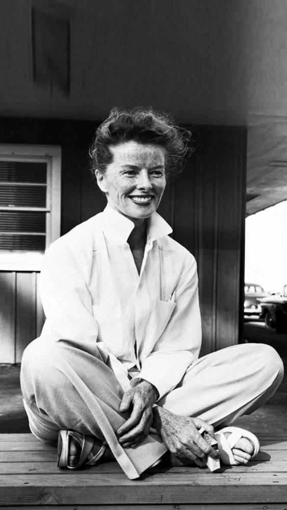 Katharine Hepburn, white shirt, pants, SD Phone Wallpaper