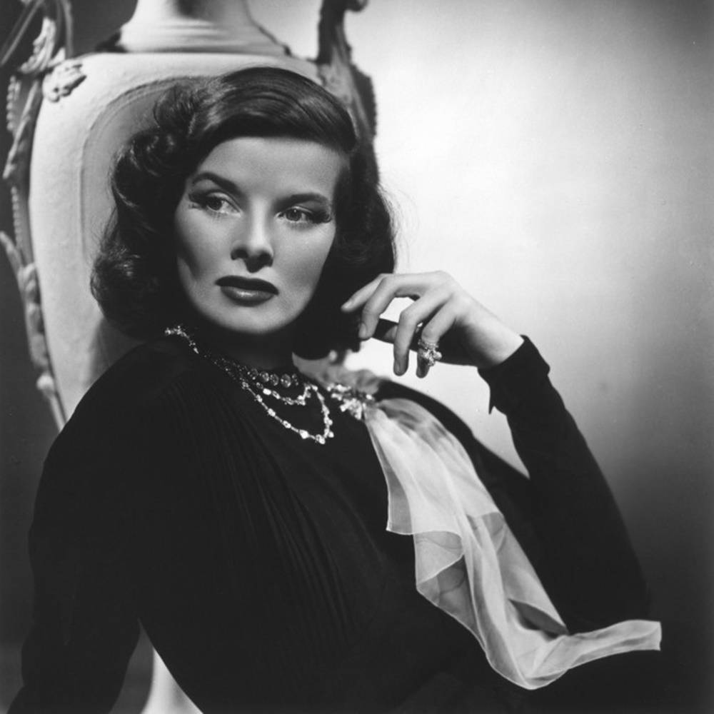 Katharine Hepburn, black dress, pearls, SD Desktop Wallpaper