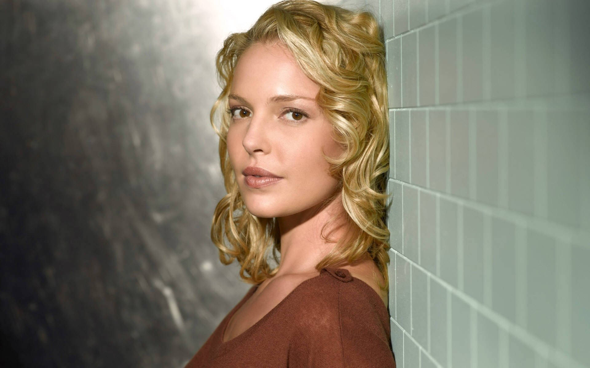 Katherine Heigl, blonde woman, curly hair, Full HD Desktop Wallpaper