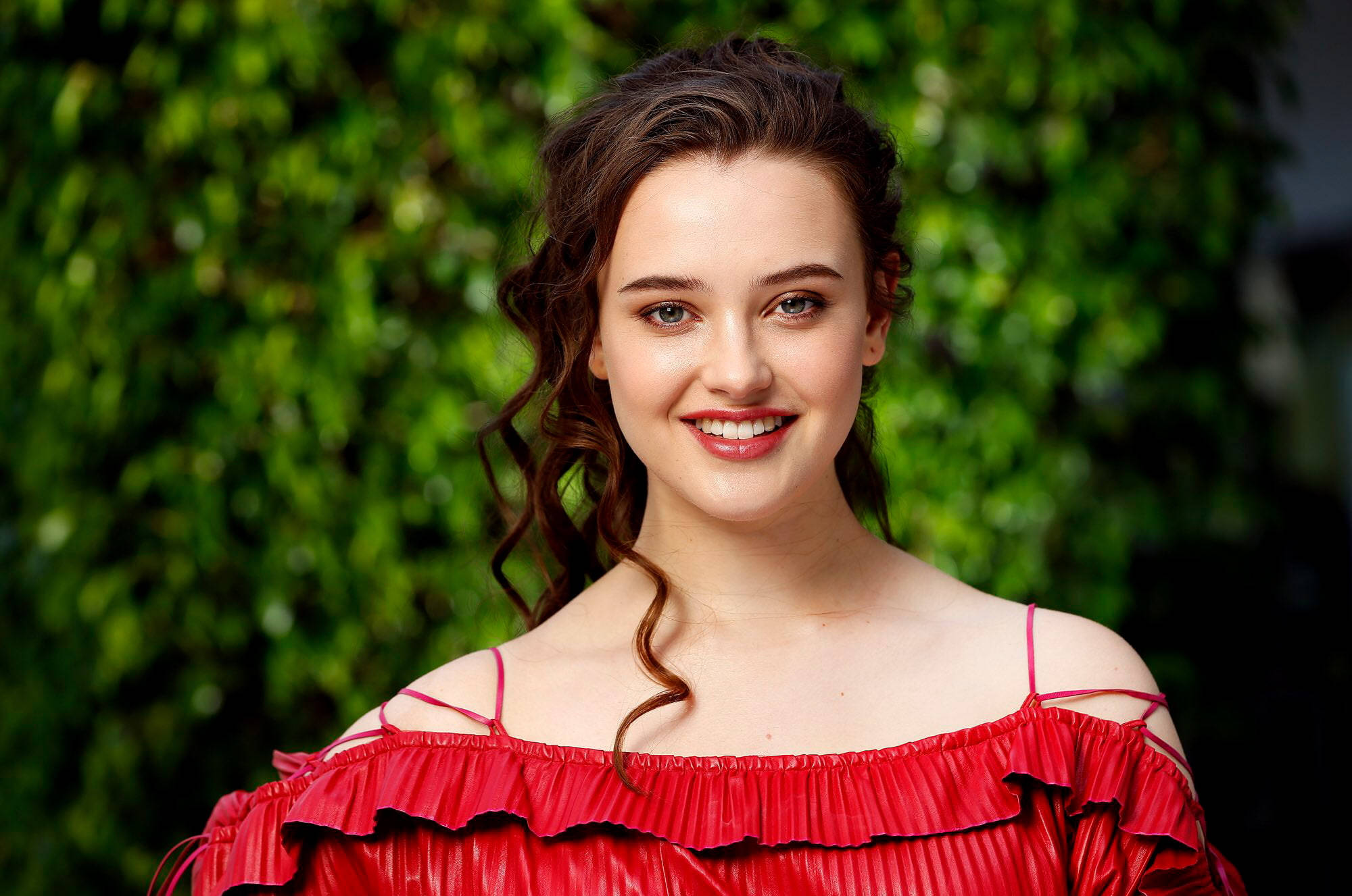 Katherine Langford, red dress, off-shoulder dress, Full HD Desktop Wallpaper