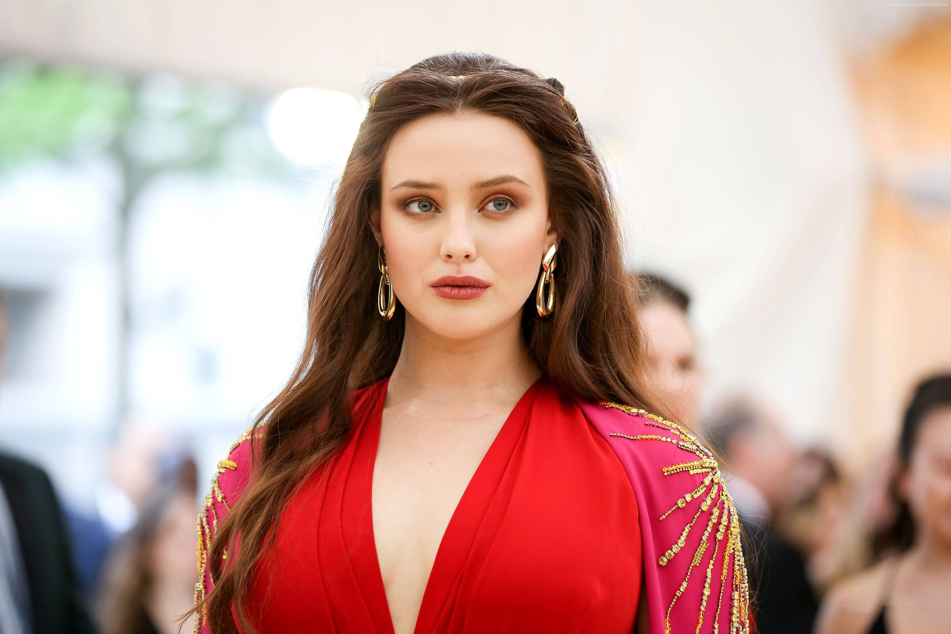 Katherine Langford, red gown, gold beaded shoulders, 2K Desktop Wallpaper