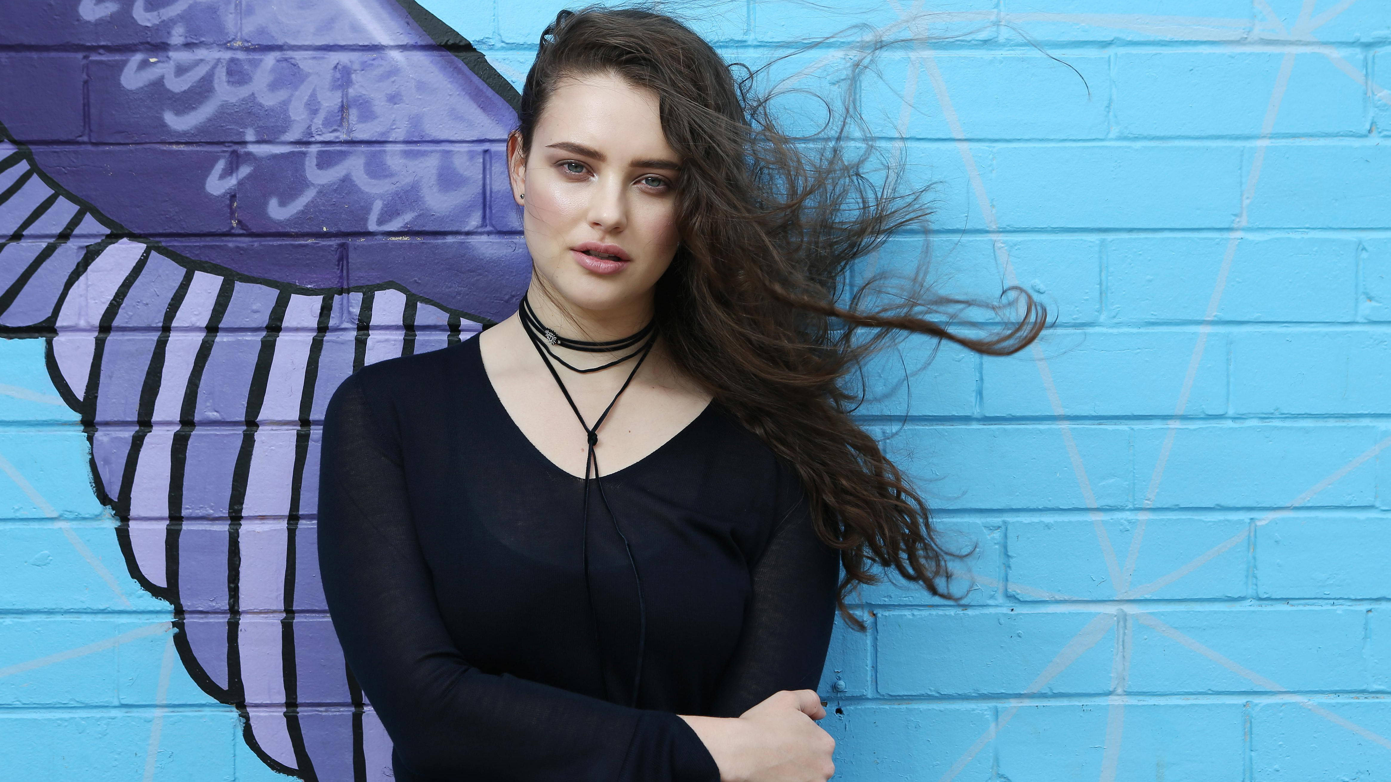 Katherine Langford, blue brick wall, purple butterfly mural, 4K Desktop Wallpaper