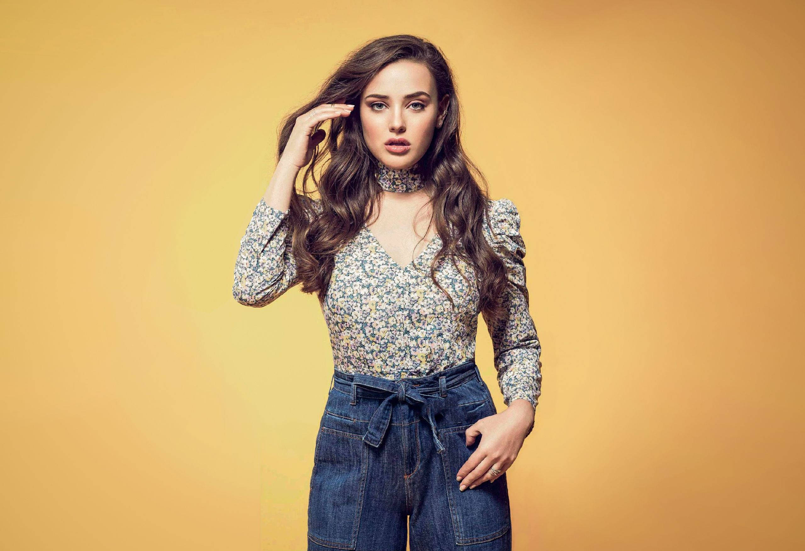 Katherine Langford, floral blouse, denim pants, Full HD Desktop Wallpaper