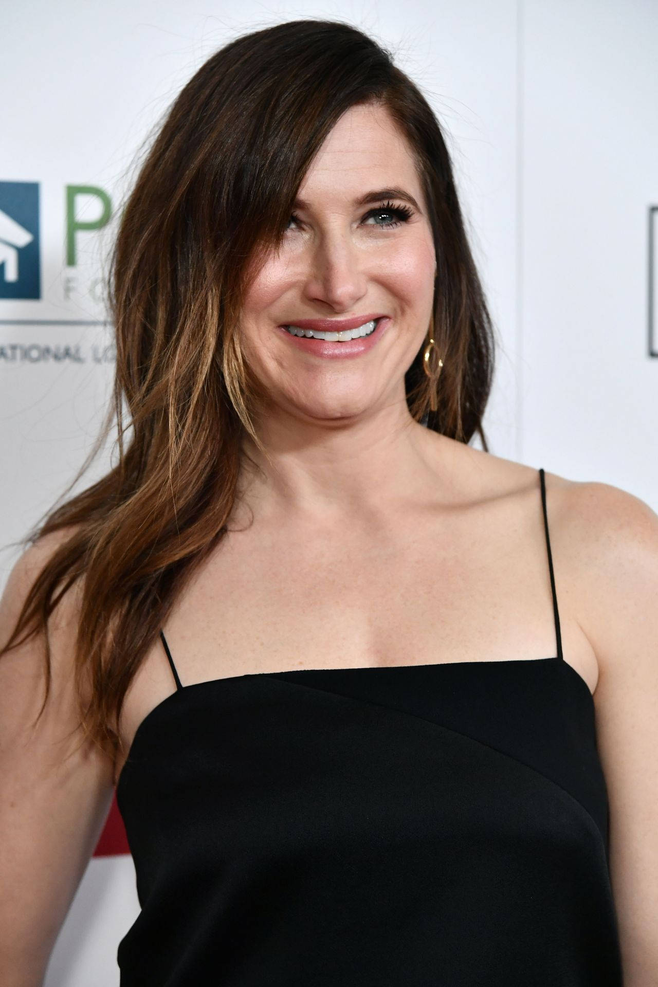 Kathryn Hahn, black spaghetti strap dress, long brown hair, Full HD Phone Wallpaper