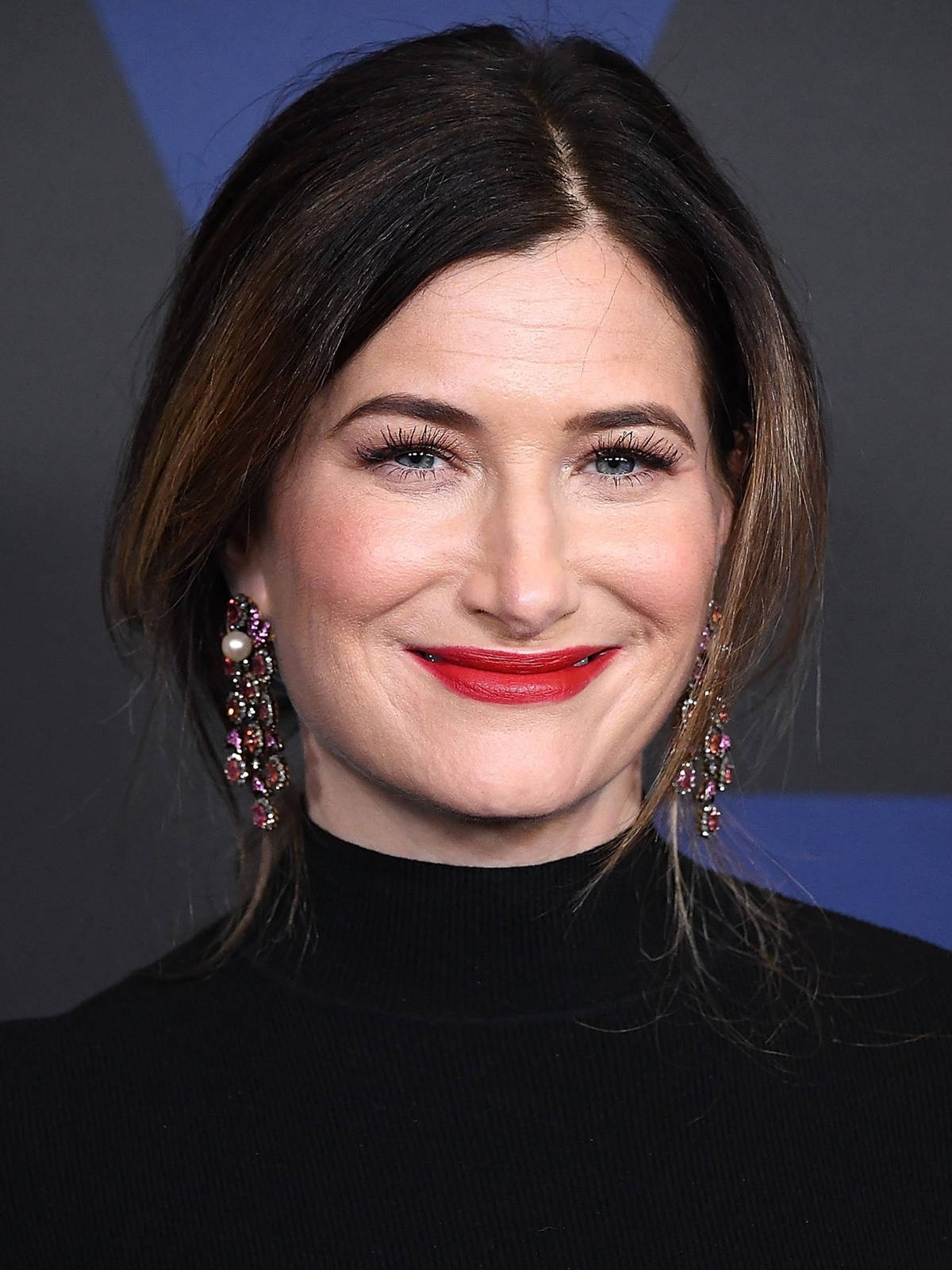 Kathryn Hahn, dark hair, red lipstick, HD Phone Wallpaper