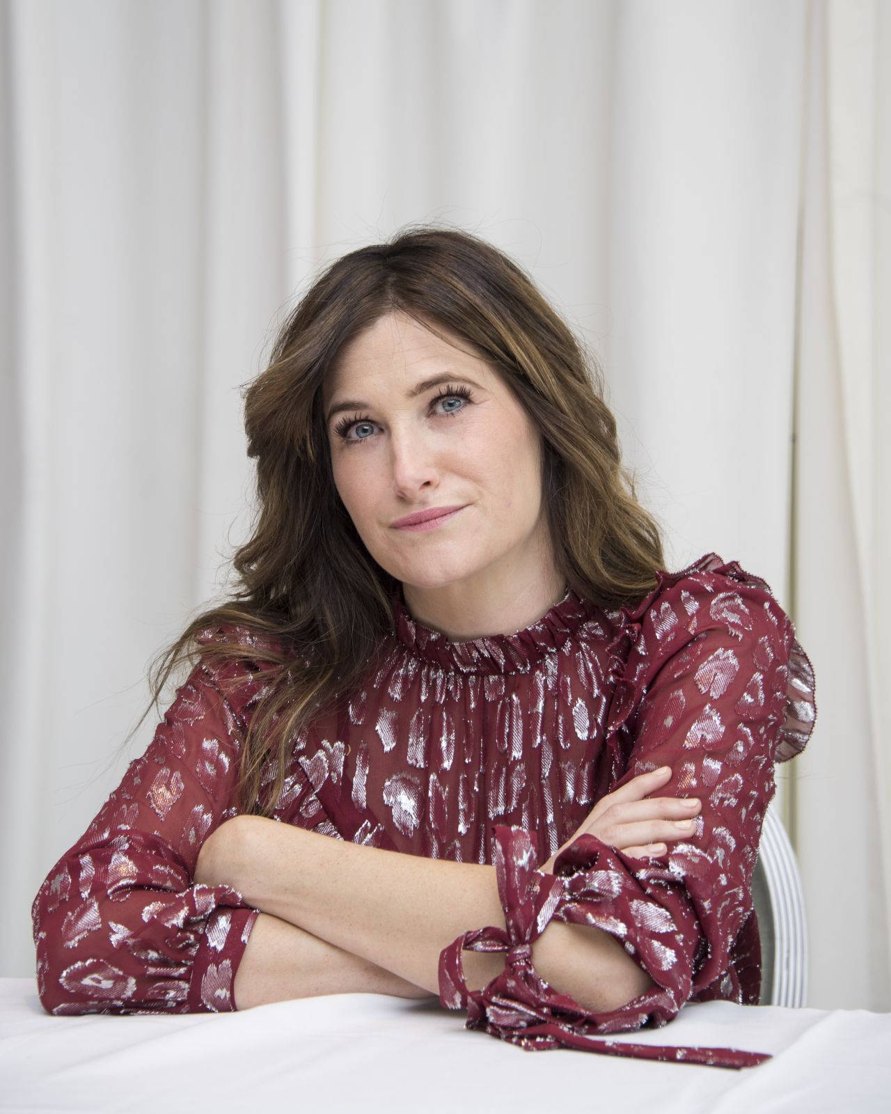 Kathryn Hahn, wavy brown hair, blue eyes, HD Phone Wallpaper