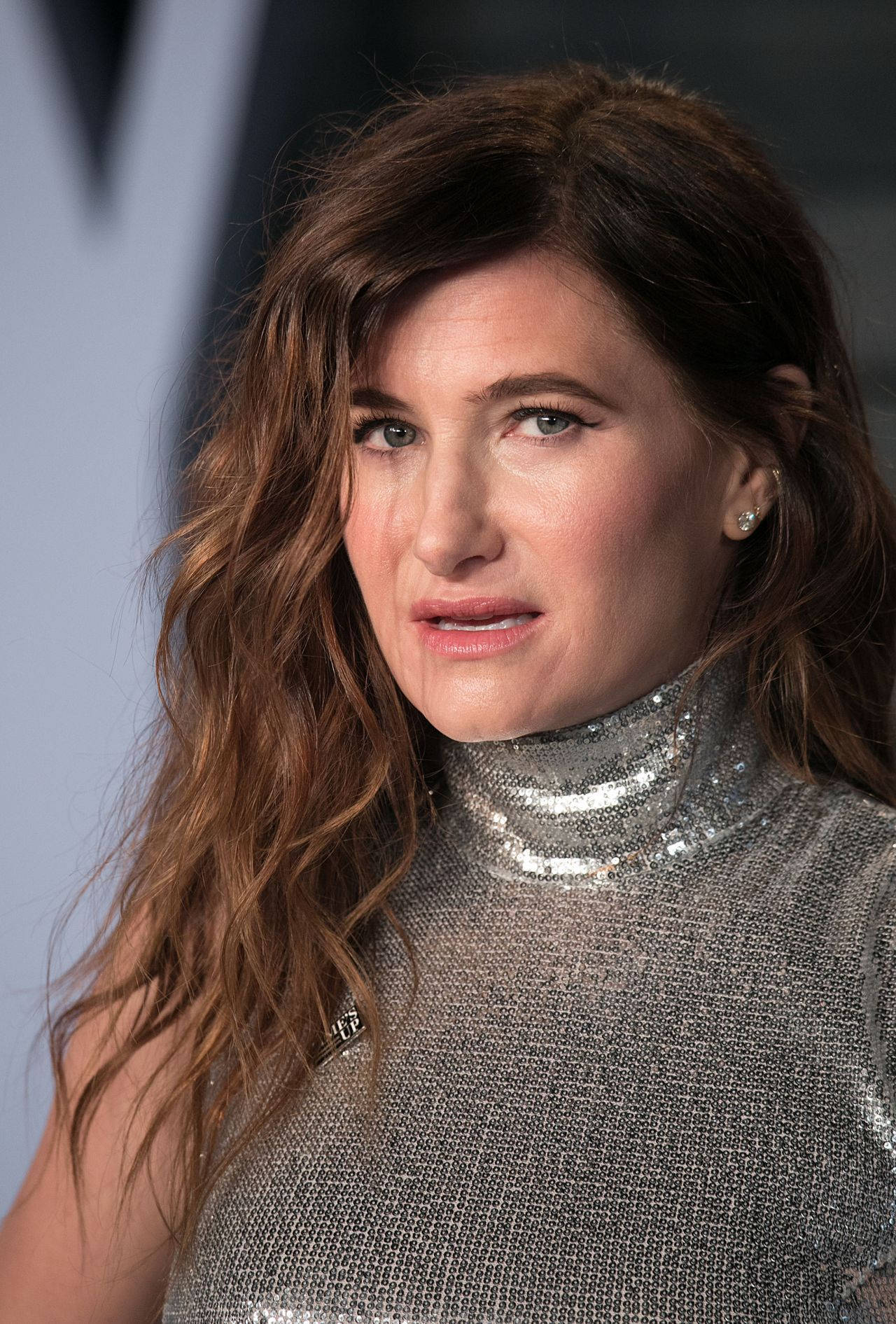Kathryn Hahn, shimmering silver sequined turtleneck, wavy brown hair, HD Phone Wallpaper