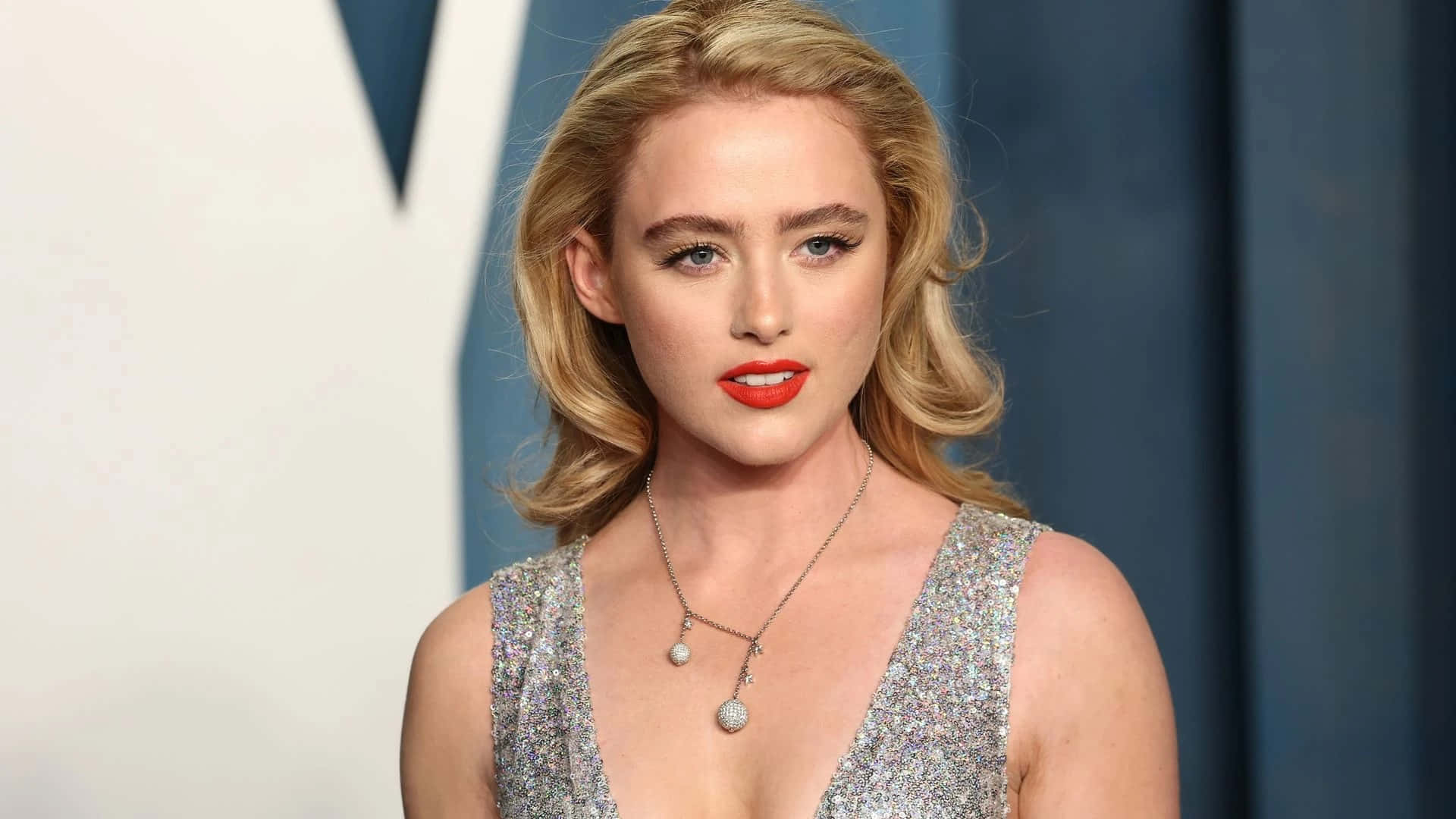 Kathryn Newton, sparkling silver dress, bold red lipstick, Full HD Desktop Wallpaper
