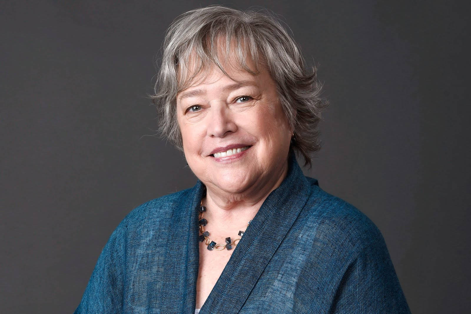 Kathy Bates, Hollywood actor, gray hair, HD Desktop Wallpaper