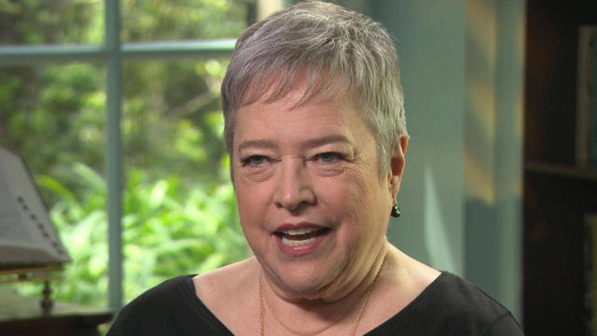Kathy Bates, black top, gold necklace, Full HD Desktop Wallpaper