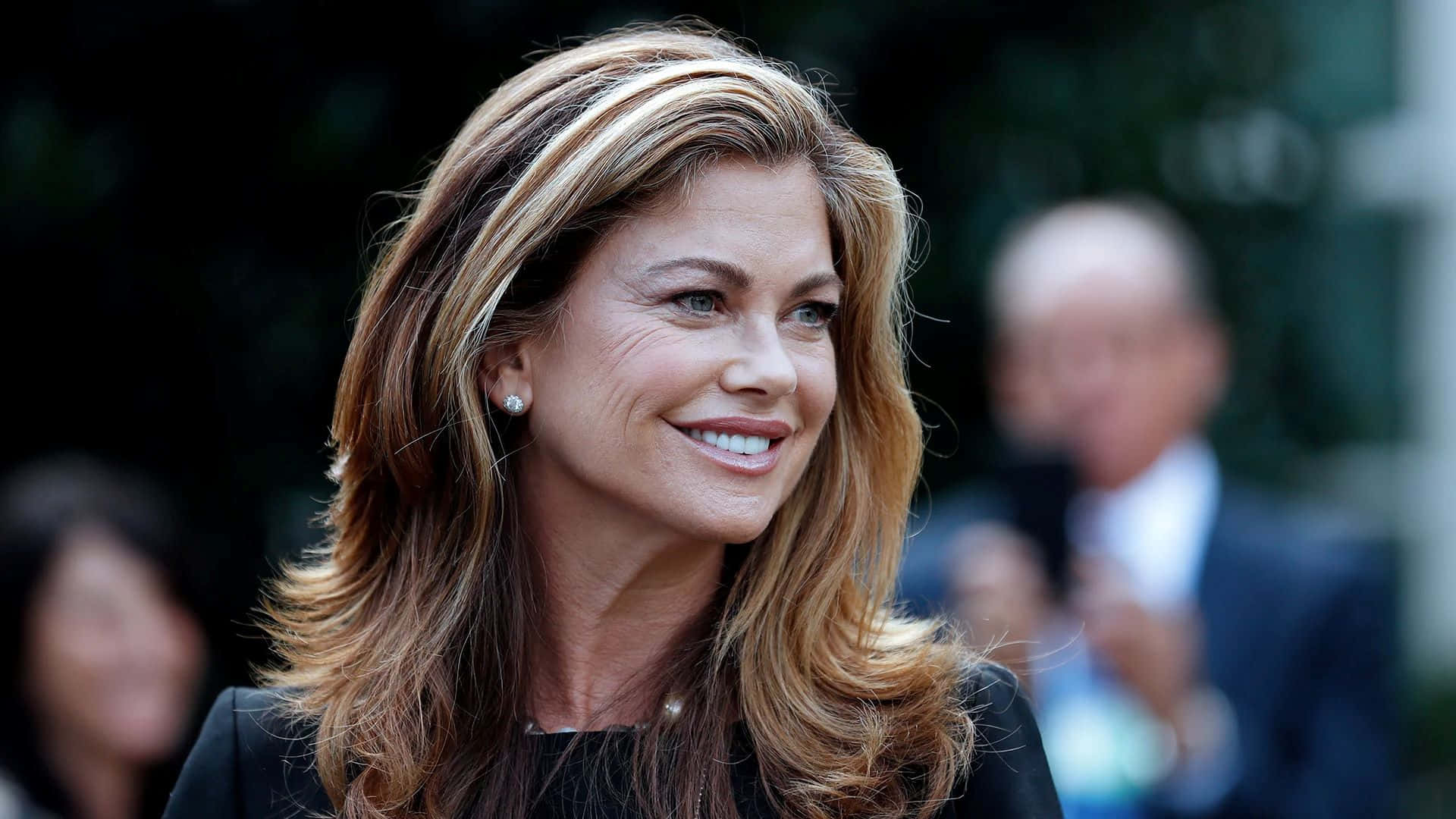 Kathy Ireland, long layered brown hair, pearl earrings, Full HD Desktop Wallpaper