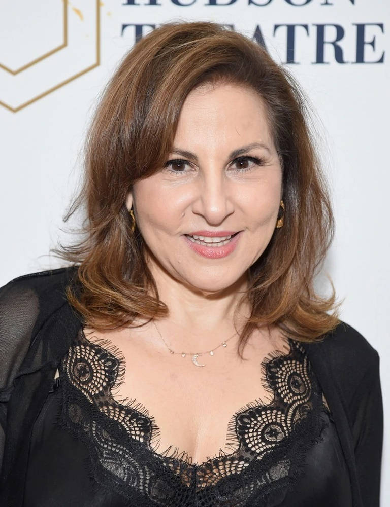 Kathy Najimy, brown hair, black lace top, SD Phone Wallpaper