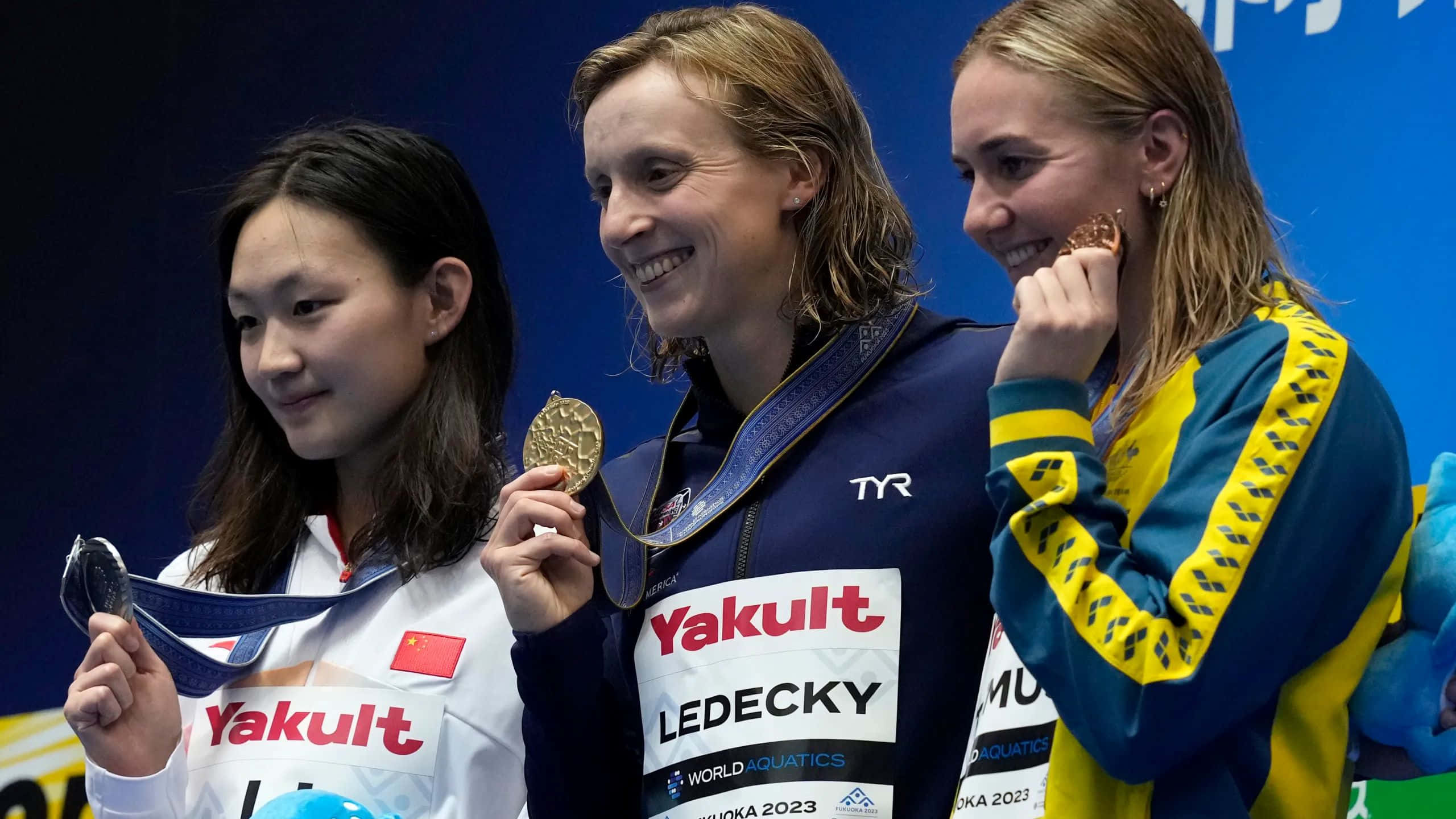 Katie Ledecky, podium, medals, 2K Desktop Wallpaper