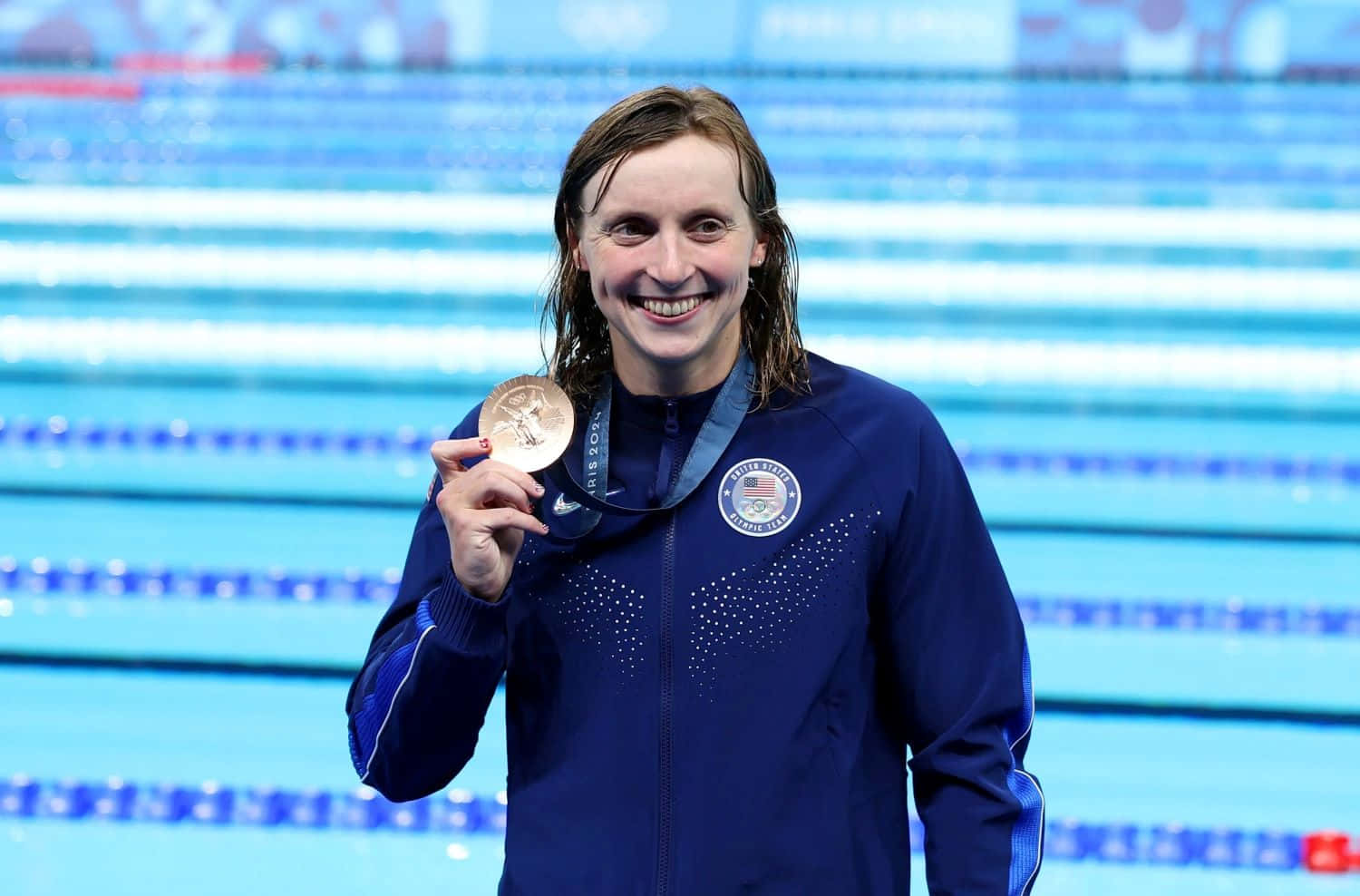 Katie Ledecky, blue USA jacket, bronze medal, HD Desktop Wallpaper
