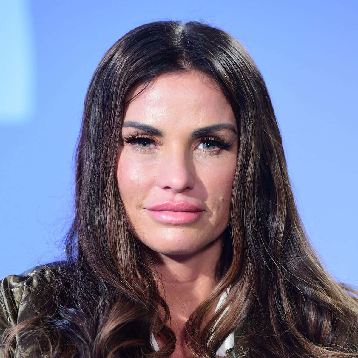 Katie Price, long dark hair, defined makeup, SD Desktop Wallpaper