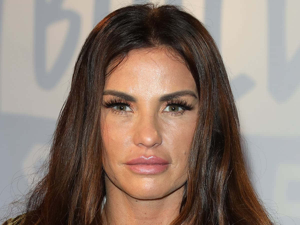 Katie Price, chic black outfit, long dark hair, SD Desktop Wallpaper