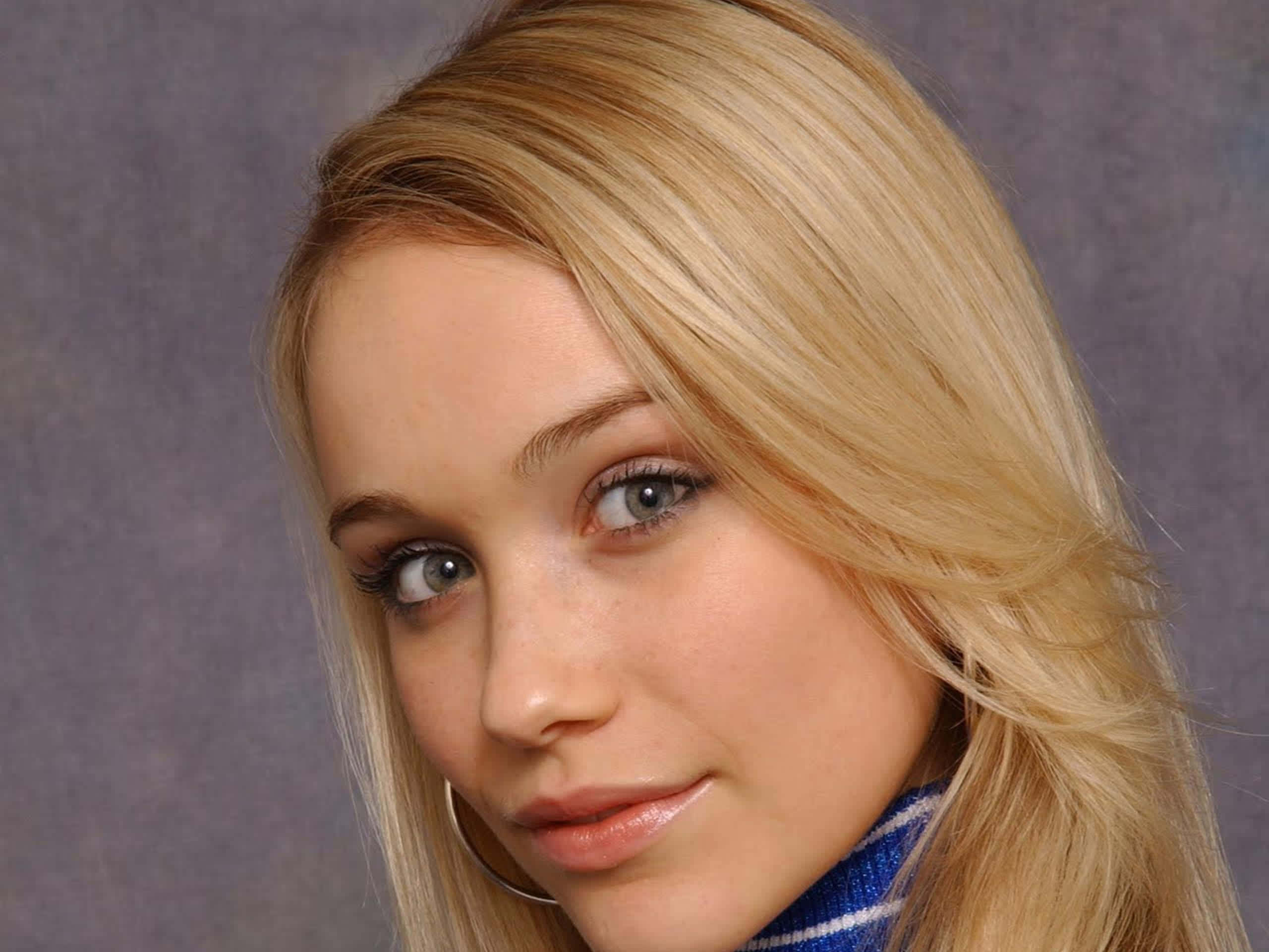 Katrina Bowden, blonde hair, blue eyes, 2K Desktop Wallpaper