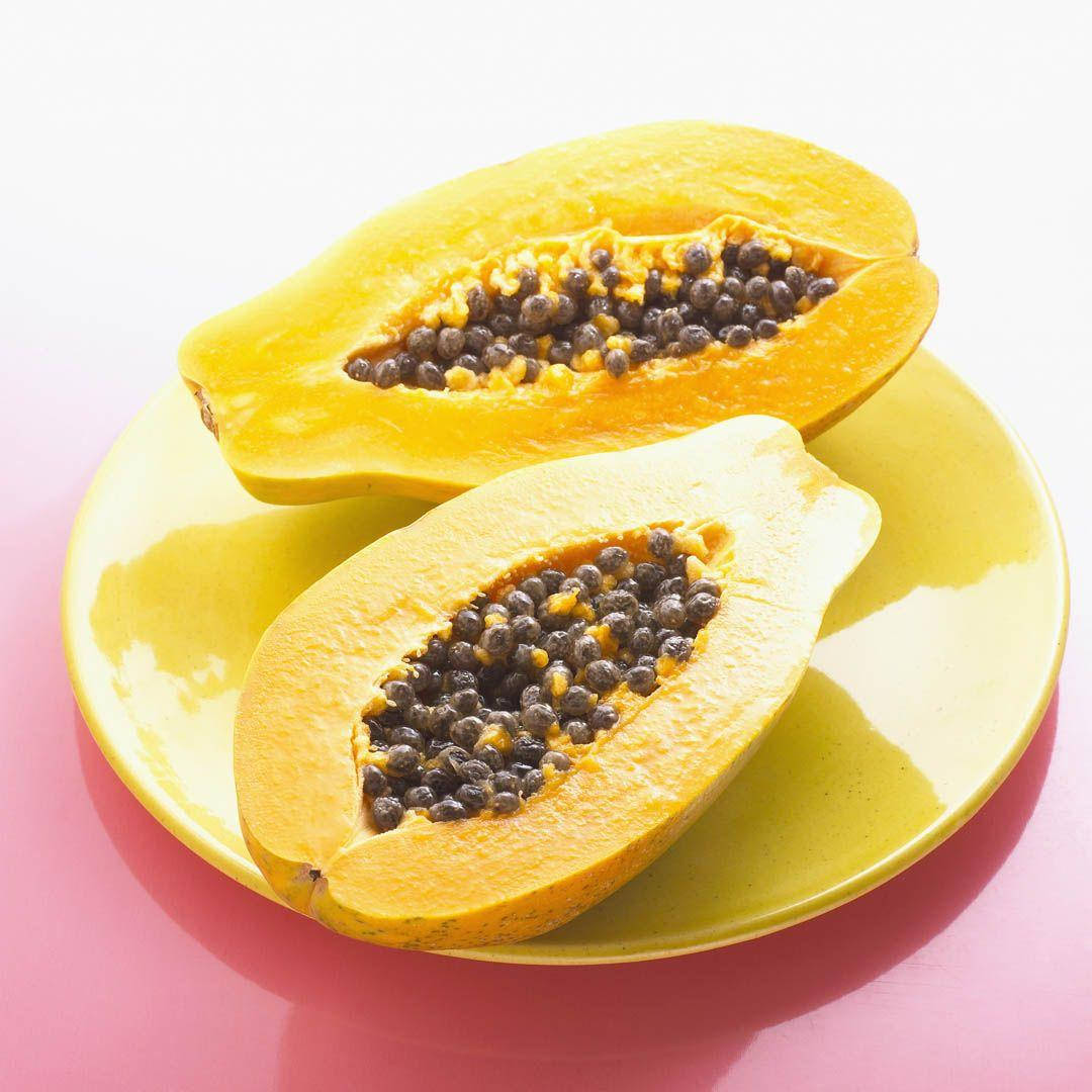 fresh papaya fruit, yellow plate, black seeds, SD Desktop Wallpaper