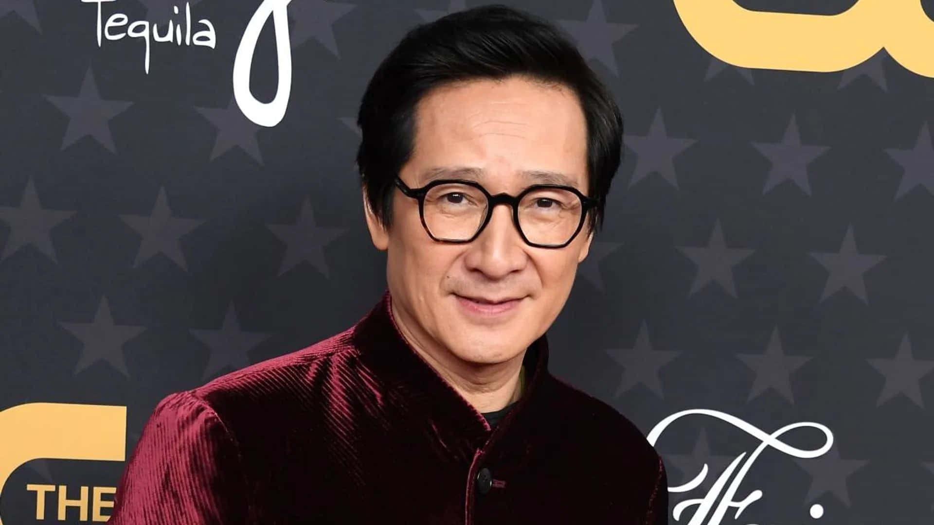 Ke Huy Quan, black-rimmed glasses, dark hair, Full HD Desktop Wallpaper