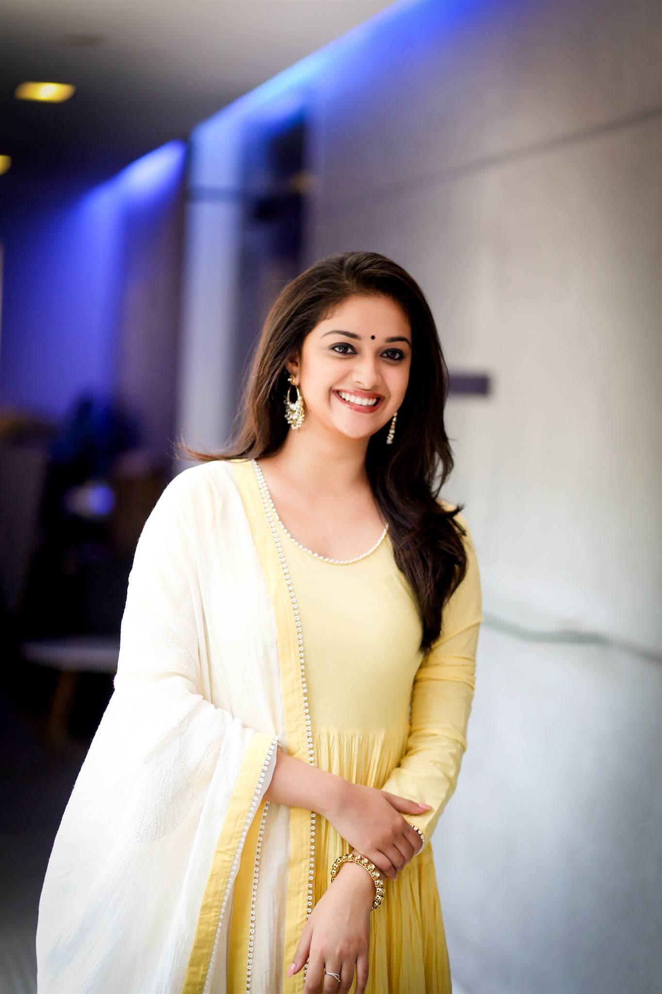 Keerthi Suresh, yellow dress, white shawl, Full HD Phone Wallpaper