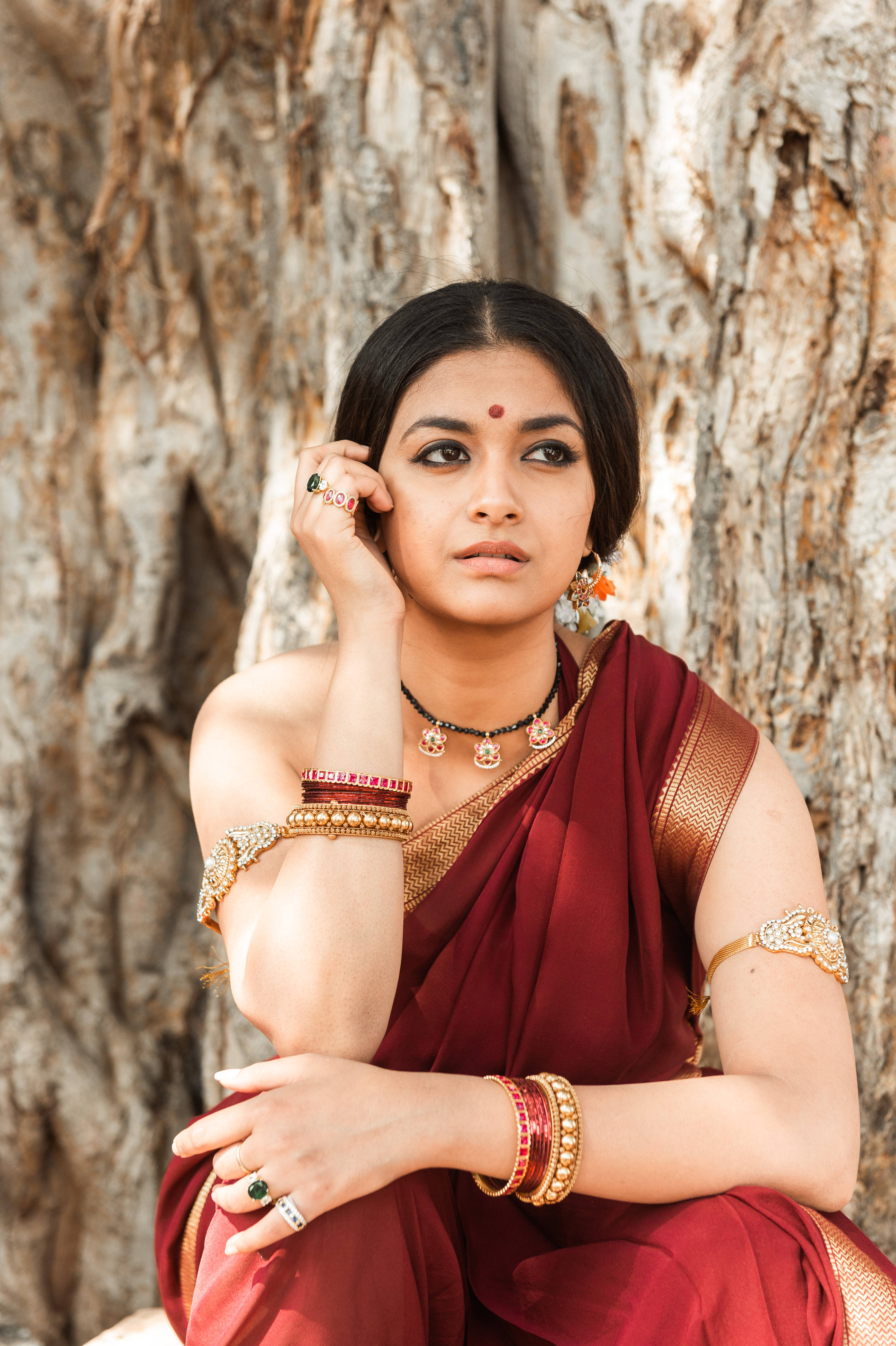 Keerthi Suresh, vibrant red saree, maroon sari, 4K Phone Wallpaper