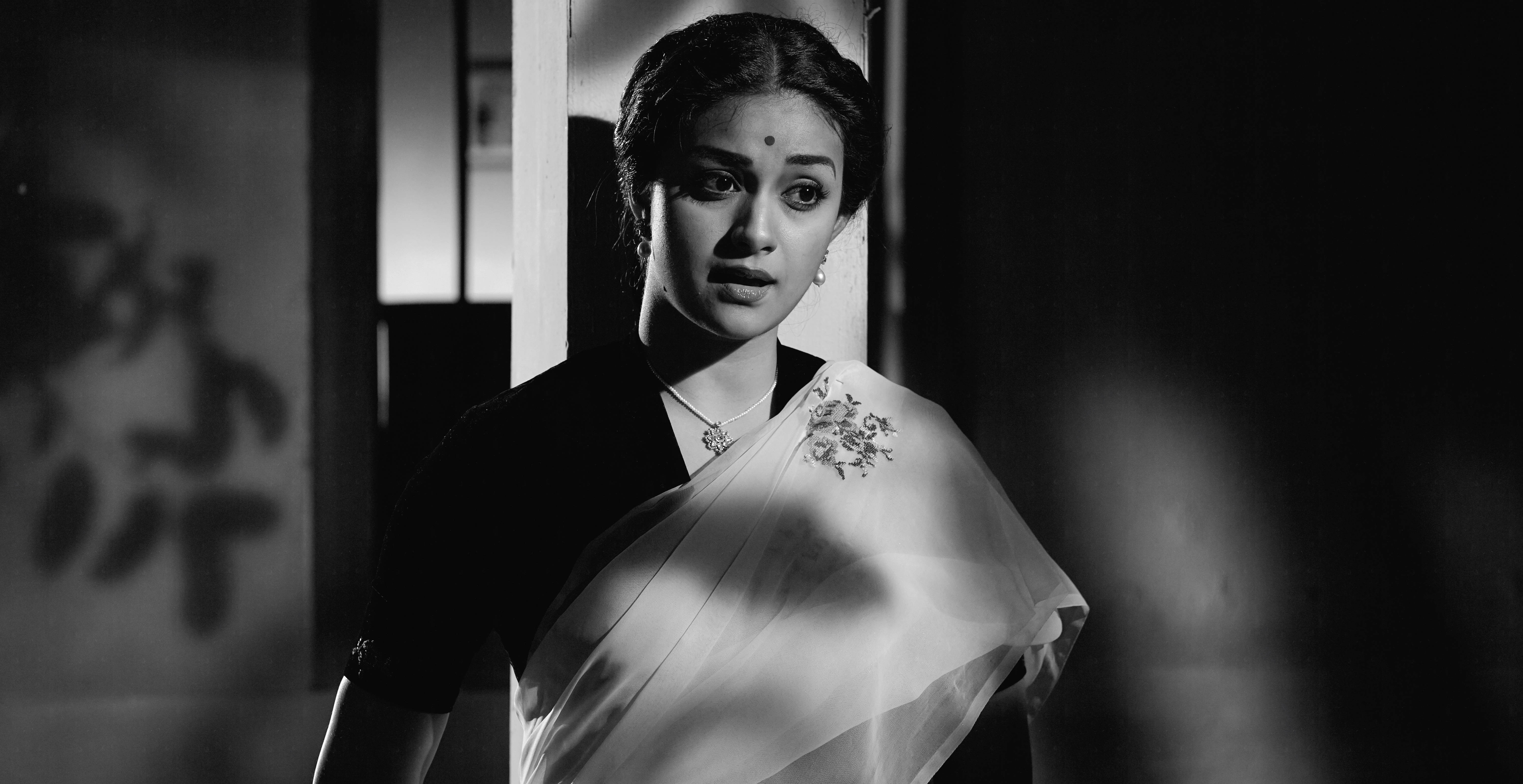 Keerthi Suresh, saree, dramatic lighting, 5K Desktop Wallpaper