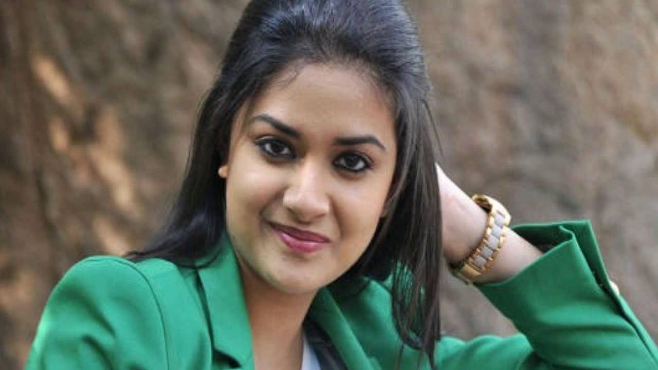Keerthi Suresh, green blazer, vibrant green, HD Desktop Wallpaper
