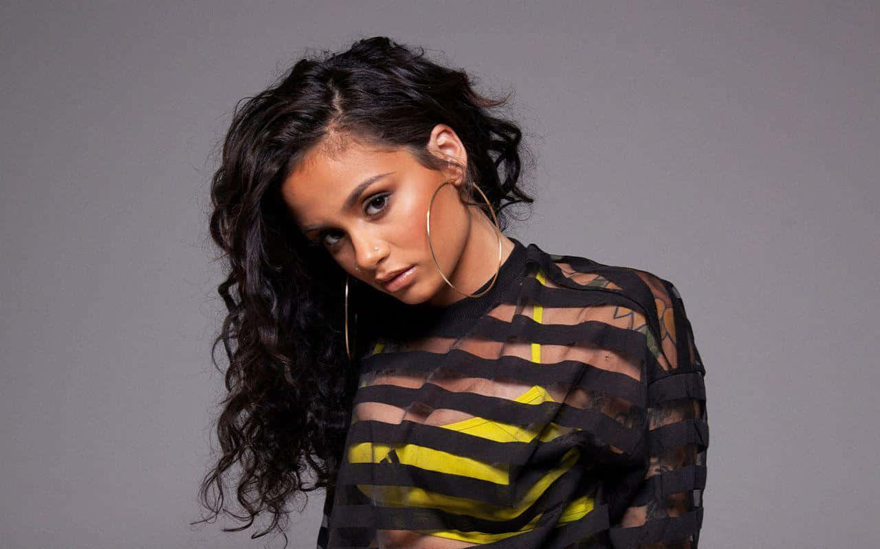 Kehlani, black and yellow striped sheer top, gold hoop earrings, HD Desktop Wallpaper