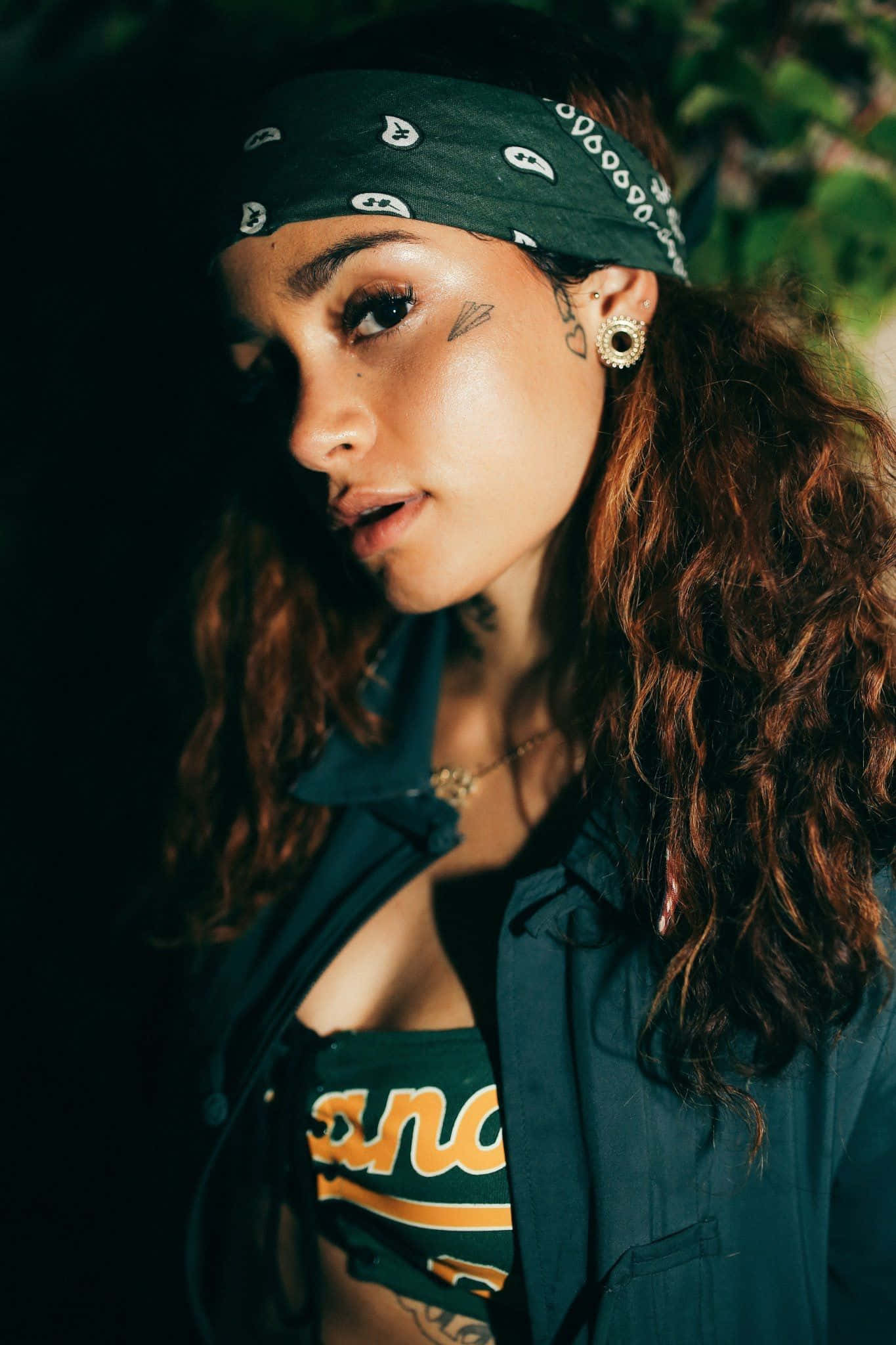 Kehlani, curly hair, bandana, Full HD Phone Wallpaper