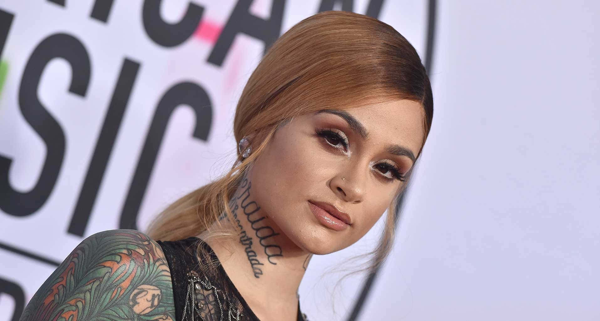 Kehlani, awards event, tattoos on her neck and arm, HD Desktop Wallpaper