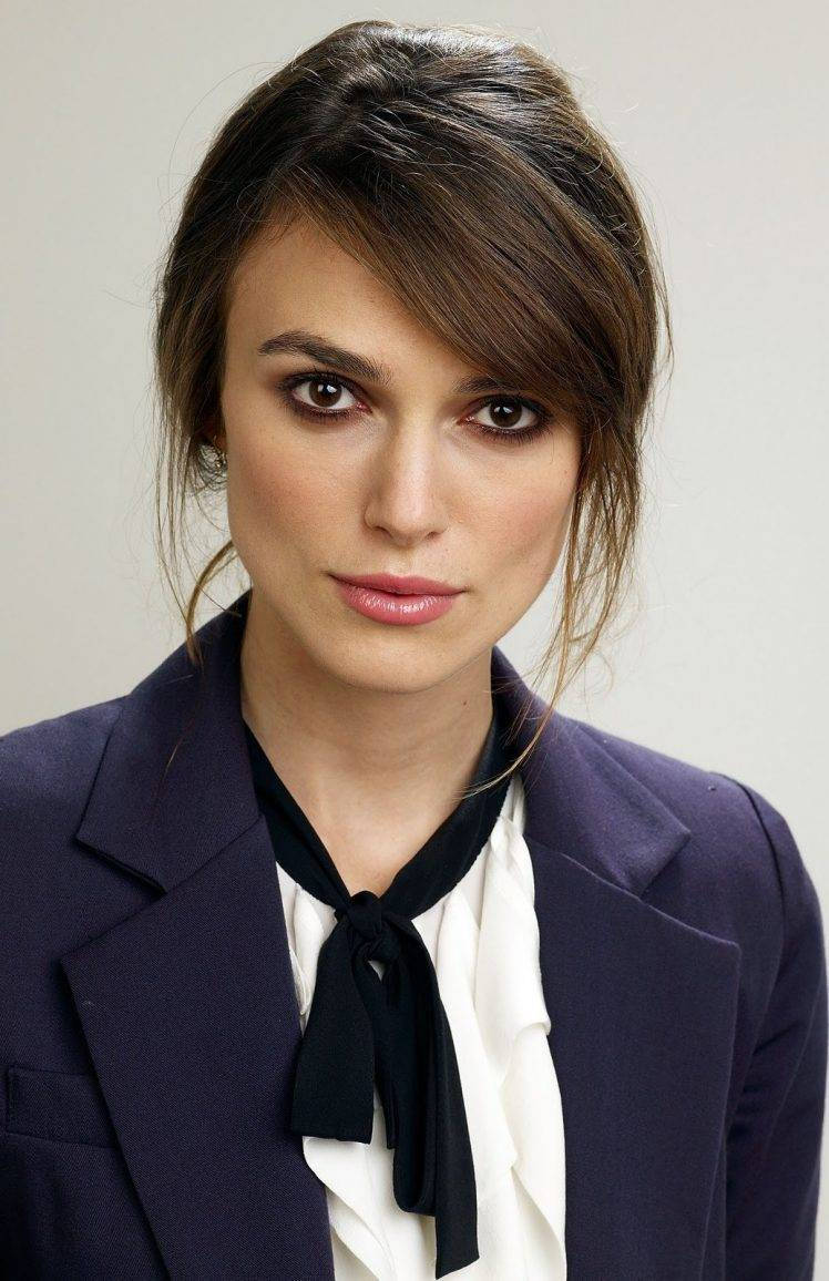 Keira Knightley, navy blazer, white blouse, SD Phone Wallpaper