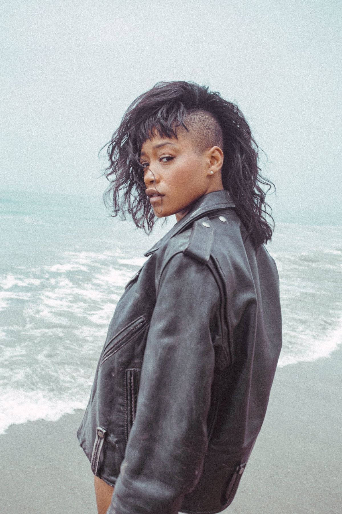 Keke Palmer, beach, ocean waves, HD Phone Wallpaper